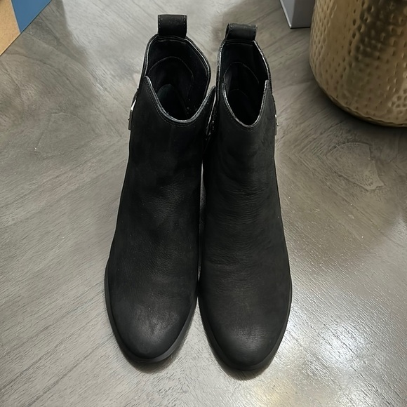 Vionic Women's Sienna Boots - Picture 8 of 11